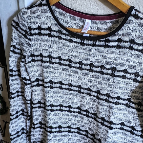 Xhilaration Layered Knit/Crochet Top - Picture 2 of 16